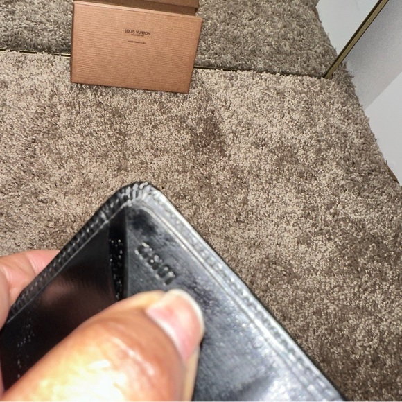 Louis Vuitton Card Holder - Picture 4 of 4